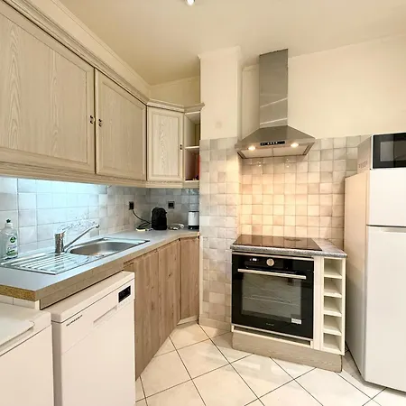 T2 Climatise Au Coeur Du Vieil Apartmán *