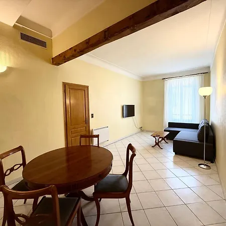 Apartmán T2 Climatise Au Coeur Du Vieil