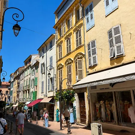 Apartmán T2 Climatise Au Coeur Du Vieil *